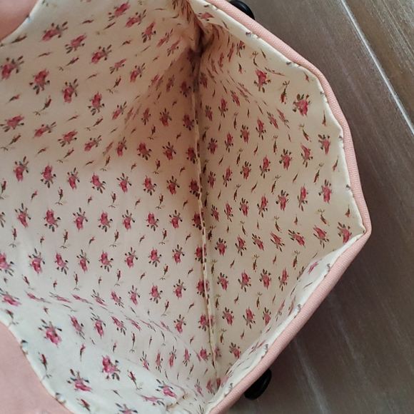 New never used GUCCI pink/peach cotton clutch button pouch bag w/floral interior - Picture 4 of 6